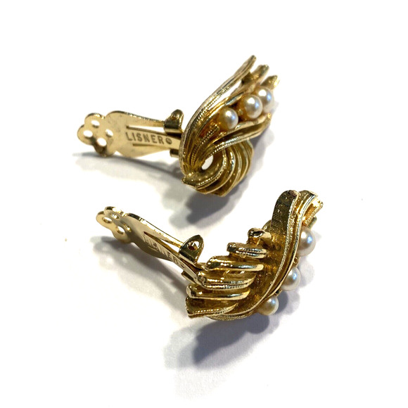Lisner Clip On Earrings Textured Gold & Faux Pearl Beads Dressy 70s Vintage - Picture 5 of 7